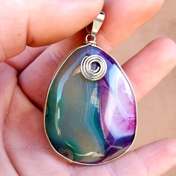New Purple Green White Onyx Agate Teardrop Pendant - Picture 2 of 16